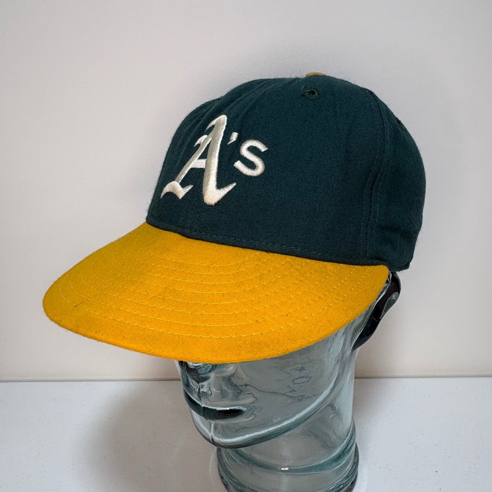 Vintage New Era Oakland Athletics Hat Fitted 7 MLB Diamond Collection